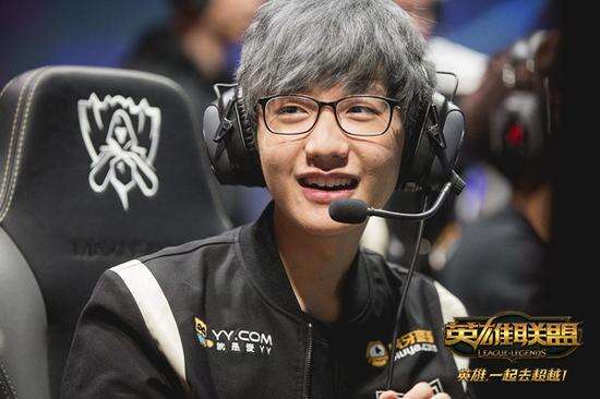 尔的个人职 尔的个人职