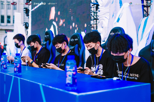 端力求稳健 端力求稳健